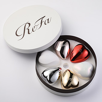PHOTO：ReFa HEART BRUSH COLLECTION