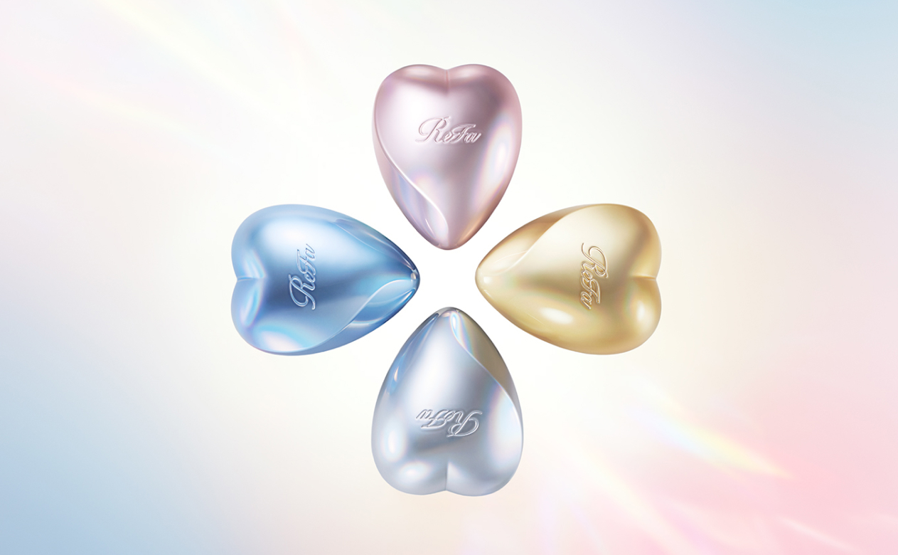 写真:ReFa HEART BRUSH mini silky(リファハートブラシ ミニ シルキー)