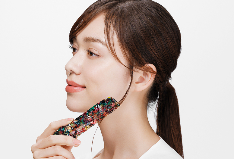 ③ おくれ毛も逃さない