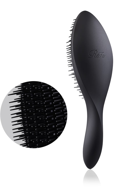 Photo：ReFa AILE BRUSH（Matte Black）