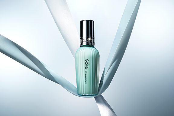 Smooth curls and locks hair straight with the power of acid heat. “ReFa STRAIGHT LOCK” is released on April 16, 2025.