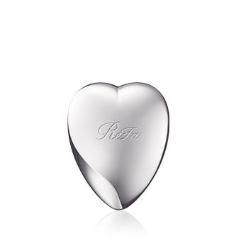 写真：ReFa HEART BRUSH Silver（リファハートブラシ シルバー）