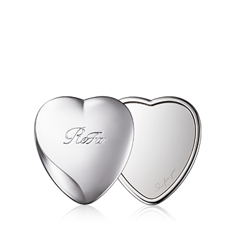 写真：ReFa HEART MIRROR SILVER（リファハートミラー シルバー）