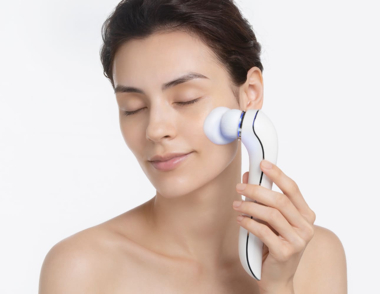 リファクリア - ReFa CLEAR :3D音波洗顔ブラシ | 商品情報 | ReFa（リファ）公式ブランドサイト