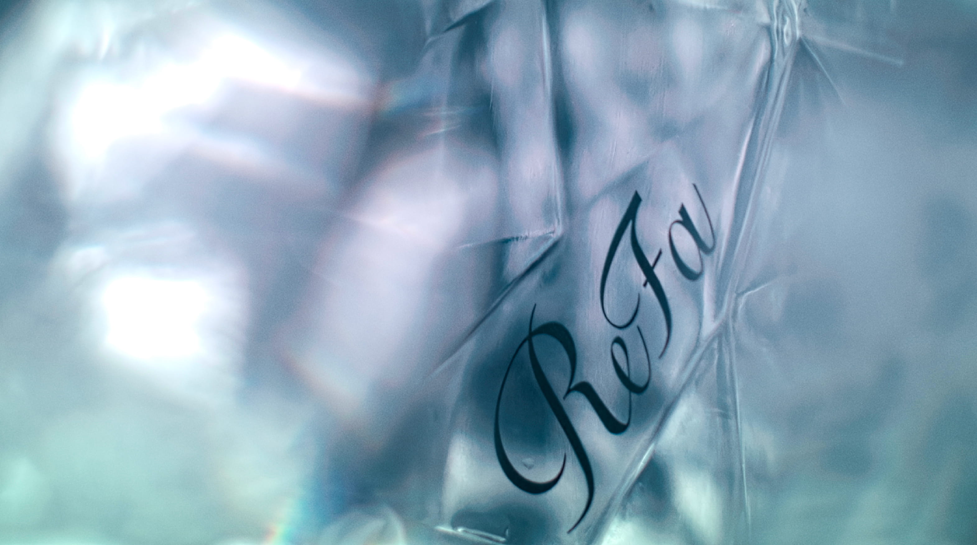 ReFa WATER 動画サムネイル