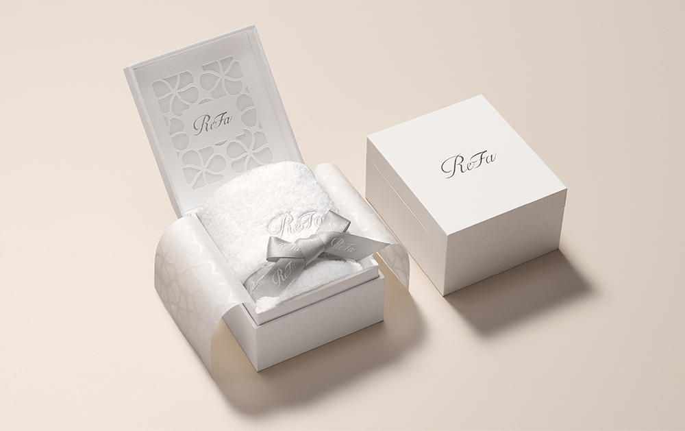 触れるたび、髪と肌を美しく導く「ReFa LINEN」より特別なギフトBOX入りハンドタオルが2026年6月1日(月)に新発売。