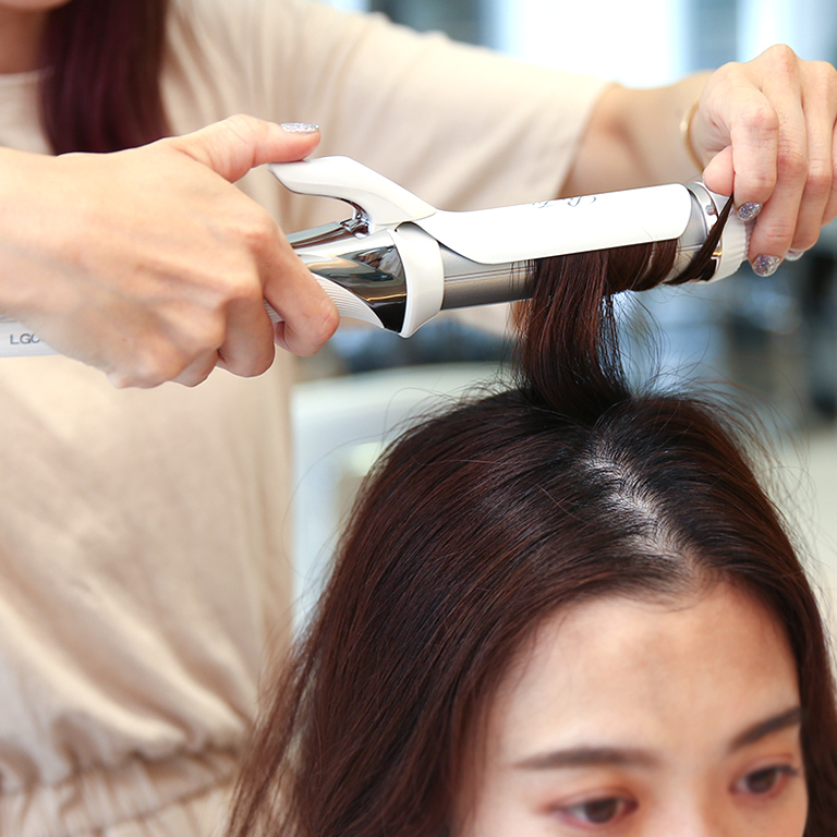 How To Refa Beautechが叶える サロン帰りのような しっとりやわらかい レア髪 Refa リファ 公式ブランドサイト How To Refa Beautechが叶える サロン帰りのような しっとりやわらかい レア髪 Refa リファ 公式ブランドサイト